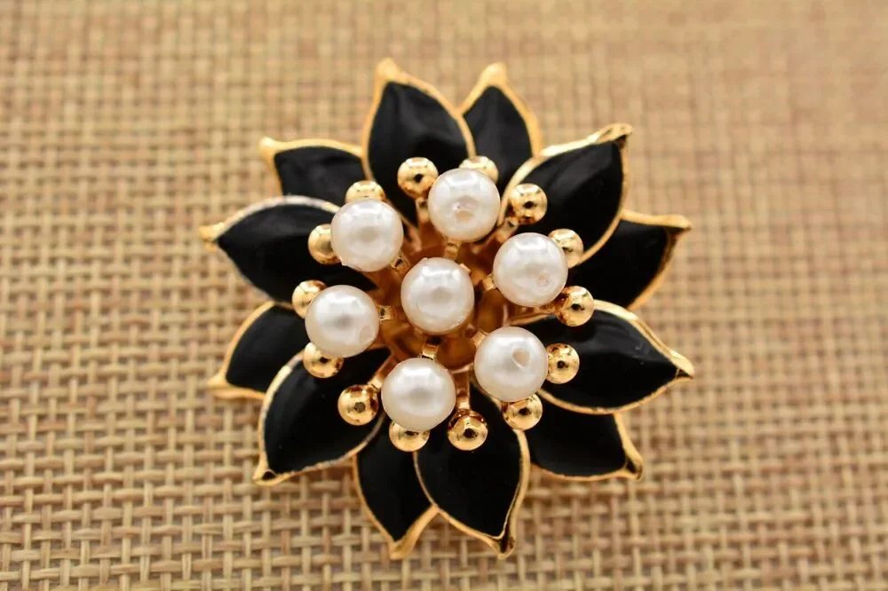 Vintage Flower Pin Brooch Black Enamel Faux Pearl Lightweight 1990s BinAT